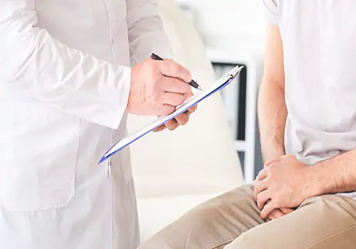 Khi có dấu hiệu bệnh nam khoa cần chủ động khám bệnh ngay